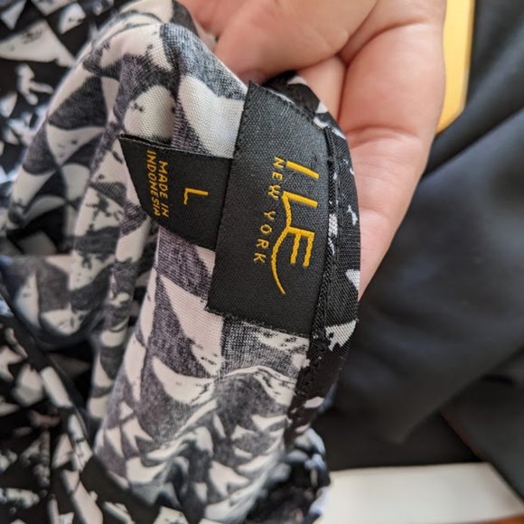 Ile Black and White Triangle Pattern Shirt Size L - Picture 3 of 8